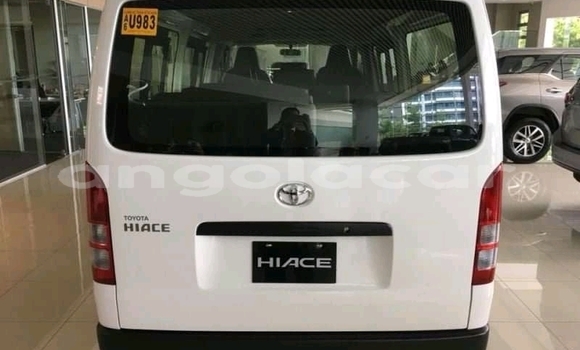 Buy Used Toyota Hiace White Car in Benguela in Benguela Buy Used Toyota Hiace White Car in Benguela in Benguela