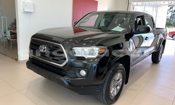 Comprar Usado Toyota Tacoma Preto Carro em Luanda em Luanda Province
