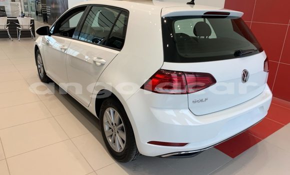 Acheter Occasion Voiture Volkswagen Golf Blanc à Luanda, Province de Luanda Acheter Occasion Voiture Volkswagen Golf Blanc à Luanda, Province de Luanda