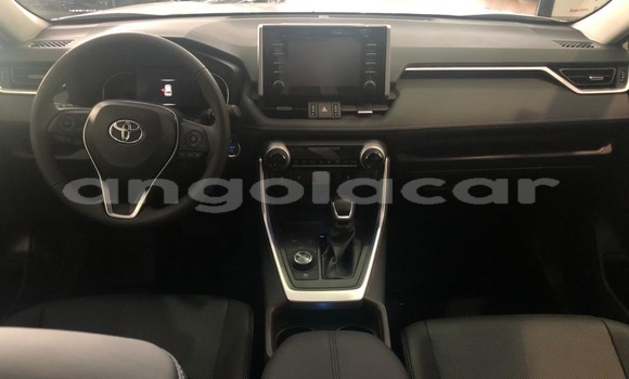 Buy Used Toyota RAV4 White Car in Benguela in Benguela Buy Used Toyota RAV4 White Car in Benguela in Benguela