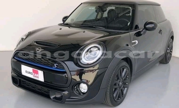 Comprar Usado MINI Cooper Preto Carro em Luanda em Luanda Province