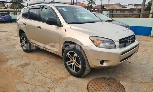 Comprar Usado Toyota RAV4 Prata Carro em Luanda em Luanda Province Comprar Usado Toyota RAV4 Prata Carro em Luanda em Luanda Province