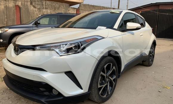 Acheter Occasion Voiture Toyota C-HR Blanc à Luena, Moxico Acheter Occasion Voiture Toyota C-HR Blanc à Luena, Moxico