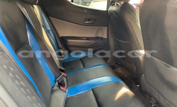 Comprar Usado Toyota C-HR Branco Carro em Luena em Moxico Comprar Usado Toyota C-HR Branco Carro em Luena em Moxico