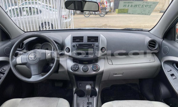 Acheter Occasion Voiture Toyota RAV4 Bleu à Luena, Moxico Acheter Occasion Voiture Toyota RAV4 Bleu à Luena, Moxico