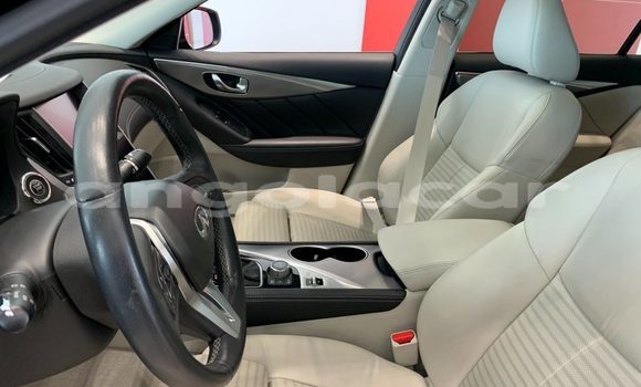 Acheter Neuf Voiture Infiniti Q50 Noir à Luanda, Province de Luanda Acheter Neuf Voiture Infiniti Q50 Noir à Luanda, Province de Luanda