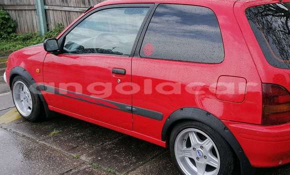 Acheter Occasion Voiture Toyota Starlet Rouge à Luanda, Province de Luanda Acheter Occasion Voiture Toyota Starlet Rouge à Luanda, Province de Luanda