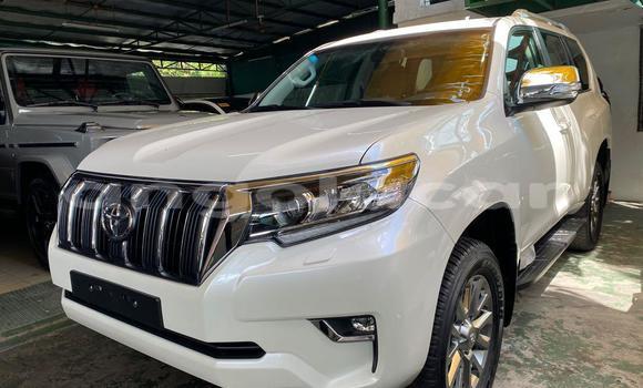 Acheter Occasion Voiture Toyota Land Cruiser Prado Blanc à Luanda, Province de Luanda