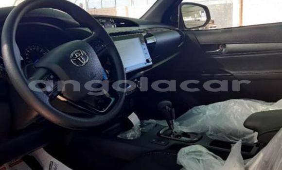 Comprar Novo Toyota Hilux Vermelho Carro em Luanda em Luanda Province Comprar Novo Toyota Hilux Vermelho Carro em Luanda em Luanda Province