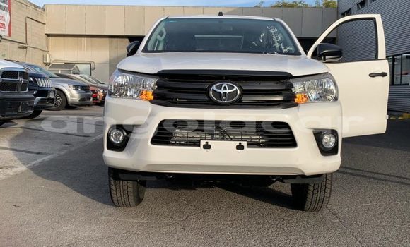 Comprar Novo Toyota Hilux Branco Carro em Luanda em Luanda Province