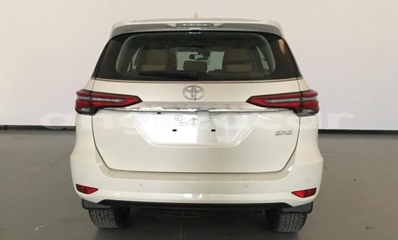 Comprar Novo Toyota Fortuner Branco Carro em Luanda em Luanda Province Comprar Novo Toyota Fortuner Branco Carro em Luanda em Luanda Province