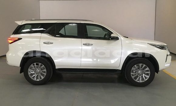 Comprar Novo Toyota Fortuner Branco Carro em Luanda em Luanda Province Comprar Novo Toyota Fortuner Branco Carro em Luanda em Luanda Province