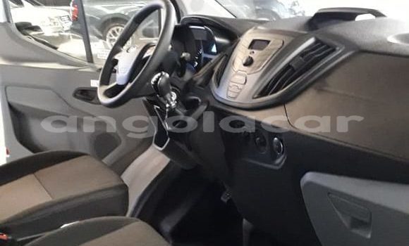 Acheter Neuf Voiture Ford Telstar Blanc à Luanda, Province de Luanda Acheter Neuf Voiture Ford Telstar Blanc à Luanda, Province de Luanda