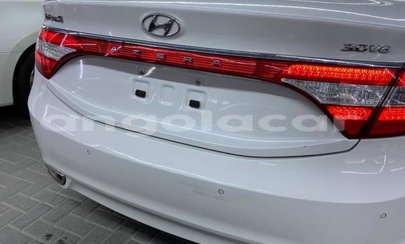Acheter Occasion Voiture Hyundai Azera Blanc à Luanda, Province de Luanda Acheter Occasion Voiture Hyundai Azera Blanc à Luanda, Province de Luanda