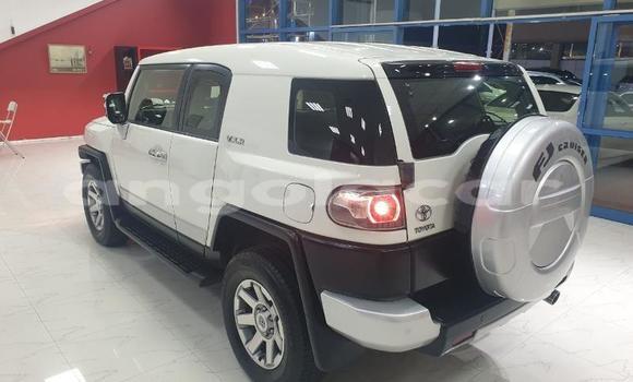 Acheter Occasion Voiture Toyota FJ Cruiser Blanc à Luanda, Province de Luanda Acheter Occasion Voiture Toyota FJ Cruiser Blanc à Luanda, Province de Luanda