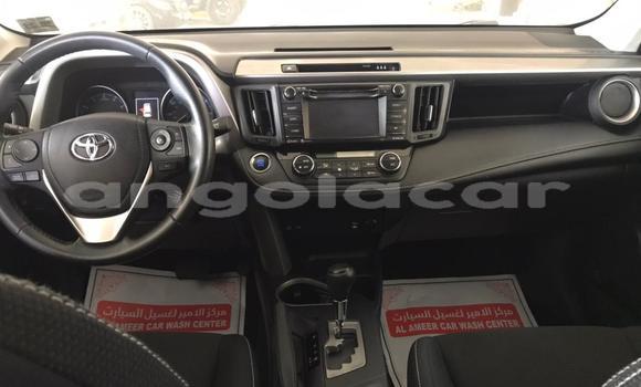 Comprar Usado Toyota RAV4 Azul Carro em Luena em Moxico Comprar Usado Toyota RAV4 Azul Carro em Luena em Moxico