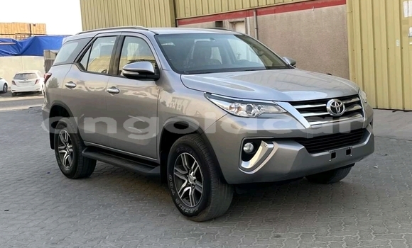 Comprar Usado Toyota Fortuner Outro Carro em Luanda em Luanda Province