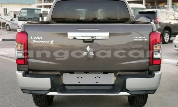 Comprar Usado Mitsubishi L200 Outro Carro em Lobito em Benguela Comprar Usado Mitsubishi L200 Outro Carro em Lobito em Benguela