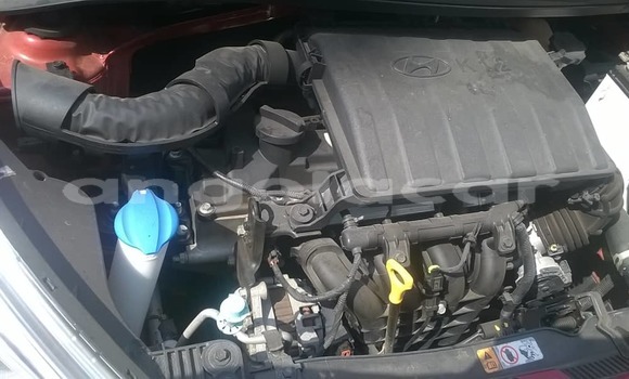 Comprar Usado Hyundai i10 Vermelho Carro em N'zeto em Zaire Comprar Usado Hyundai i10 Vermelho Carro em N'zeto em Zaire