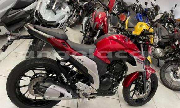 Comprar Novo Yamaha YZF Vermelho Moto em Luanda em Luanda Province Comprar Novo Yamaha YZF Vermelho Moto em Luanda em Luanda Province
