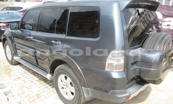 Comprar Usado Mitsubishi Pajero Branco Carro em N'zeto em Zaire Comprar Usado Mitsubishi Pajero Branco Carro em N'zeto em Zaire