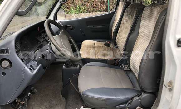 Comprar Usado Toyota Commuter Branco Carro em N'zeto em Zaire Comprar Usado Toyota Commuter Branco Carro em N'zeto em Zaire