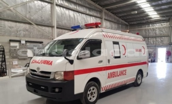 Comprar Usado Toyota Hiace Branco Carro em Lobito em Benguela Comprar Usado Toyota Hiace Branco Carro em Lobito em Benguela