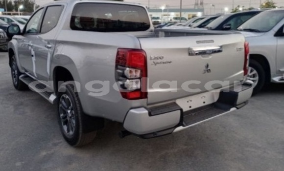 Comprar Usado Mitsubishi L200 Outro Carro em Lobito em Benguela Comprar Usado Mitsubishi L200 Outro Carro em Lobito em Benguela