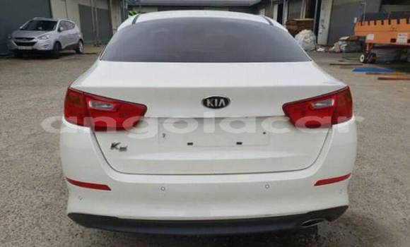 Buy Used Kia K5 White Car in Luanda in Luanda Province Buy Used Kia K5 White Car in Luanda in Luanda Province