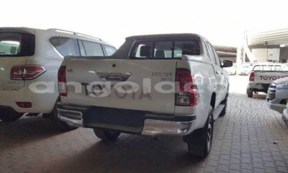 Comprar Novo Toyota Hilux Branco Carro em Luanda em Luanda Province Comprar Novo Toyota Hilux Branco Carro em Luanda em Luanda Province