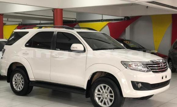 Buy Used Toyota Fortuner White Car in Soyo in Zaire Buy Used Toyota Fortuner White Car in Soyo in Zaire