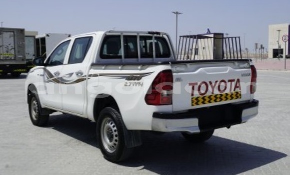 Buy Used Toyota Hilux White Car in Lobito in Benguela Buy Used Toyota Hilux White Car in Lobito in Benguela