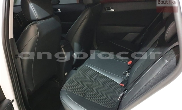 Buy Used Hyundai Creta White Car in Luanda in Luanda Province Buy Used Hyundai Creta White Car in Luanda in Luanda Province