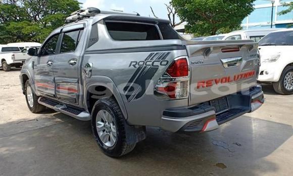 Comprar Usado Toyota Hilux Surf Prata Carro em Soyo em Zaire Comprar Usado Toyota Hilux Surf Prata Carro em Soyo em Zaire