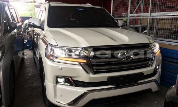 Comprar Usado Toyota Land Cruiser Branco Carro em Luanda em Luanda Province