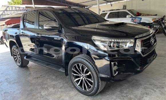 Comprar Usado Toyota Hilux Preto Carro em Luanda em Luanda Province