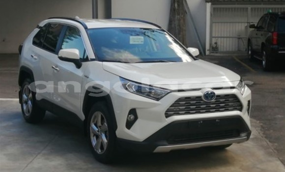 Acheter Occasion Voiture Toyota RAV4 Blanc à Luanda, Province de Luanda Acheter Occasion Voiture Toyota RAV4 Blanc à Luanda, Province de Luanda