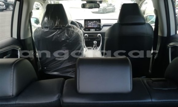 Acheter Occasion Voiture Toyota RAV4 Blanc à Luanda, Province de Luanda Acheter Occasion Voiture Toyota RAV4 Blanc à Luanda, Province de Luanda