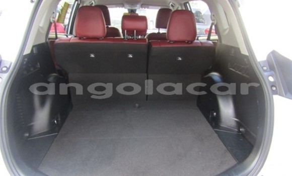 Buy Used Toyota RAV4 White Car in Luanda in Luanda Province Buy Used Toyota RAV4 White Car in Luanda in Luanda Province