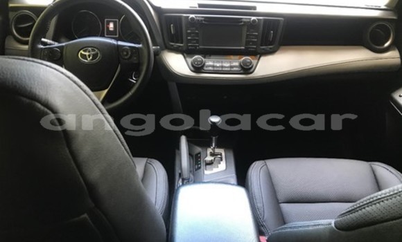 Comprar Usado Toyota RAV4 Vermelho Carro em Benguela em Benguela Comprar Usado Toyota RAV4 Vermelho Carro em Benguela em Benguela