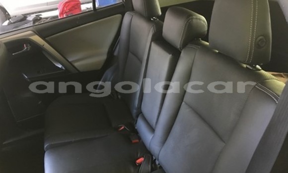 Comprar Usado Toyota RAV4 Vermelho Carro em Benguela em Benguela Comprar Usado Toyota RAV4 Vermelho Carro em Benguela em Benguela
