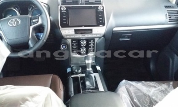 Buy Used Toyota Land Cruiser Prado White Car in Benguela in Benguela Buy Used Toyota Land Cruiser Prado White Car in Benguela in Benguela