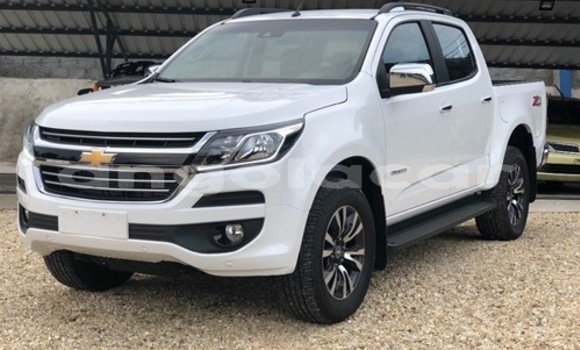 Acheter Occasion Voiture Chevrolet Colorado Blanc à Soyo, Zaïre Acheter Occasion Voiture Chevrolet Colorado Blanc à Soyo, Zaïre