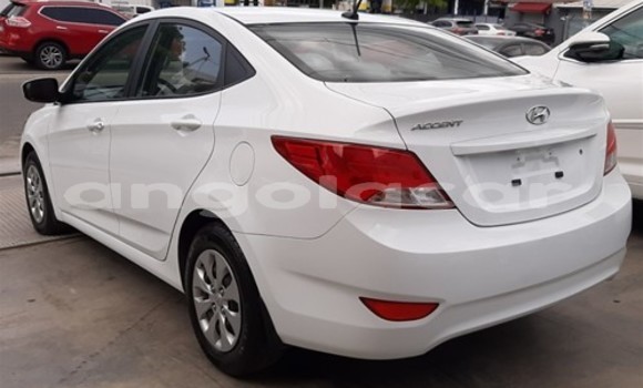 Buy Used Hyundai Accent White Car in Soyo in Zaire Buy Used Hyundai Accent White Car in Soyo in Zaire