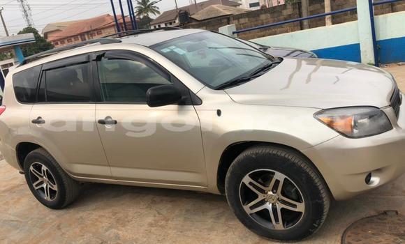 Acheter Occasion Voiture Toyota RAV4 Autre à Luena, Moxico Acheter Occasion Voiture Toyota RAV4 Autre à Luena, Moxico