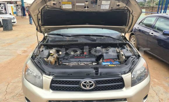 Comprar Usado Toyota RAV4 Outro Carro em Luena em Moxico Comprar Usado Toyota RAV4 Outro Carro em Luena em Moxico