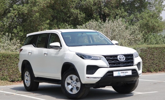 Comprar Importar Toyota Fortuner Branco Carro em Import - Dubai em Bengo Province Comprar Importar Toyota Fortuner Branco Carro em Import - Dubai em Bengo Province