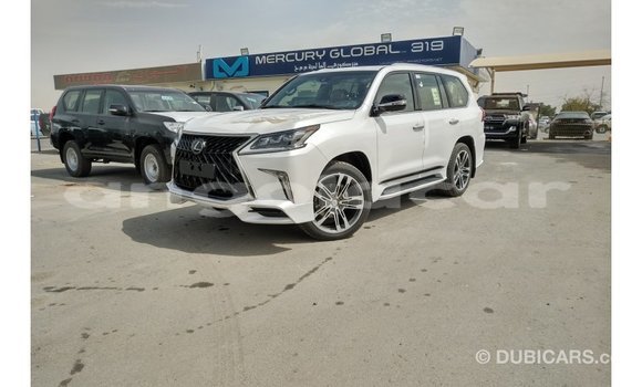 Comprar Importar Lexus LX Branco Carro em Import - Dubai em Bengo Province Comprar Importar Lexus LX Branco Carro em Import - Dubai em Bengo Province