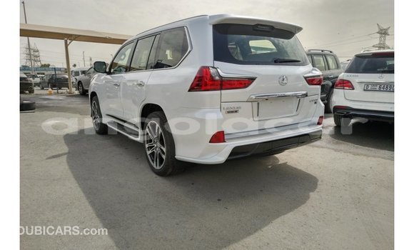 Comprar Importar Lexus LX Branco Carro em Import - Dubai em Bengo Province Comprar Importar Lexus LX Branco Carro em Import - Dubai em Bengo Province