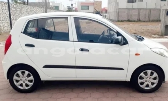 Comprar Usado Hyundai i10 Branco Carro em Luanda em Luanda Province Comprar Usado Hyundai i10 Branco Carro em Luanda em Luanda Province